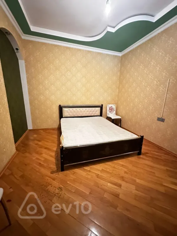 Kirayə verilir 3 otaqlı yeni tikili 100 m²