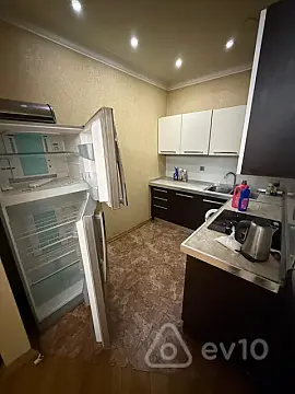 Kirayə verilir 3 otaqlı yeni tikili 100 m²