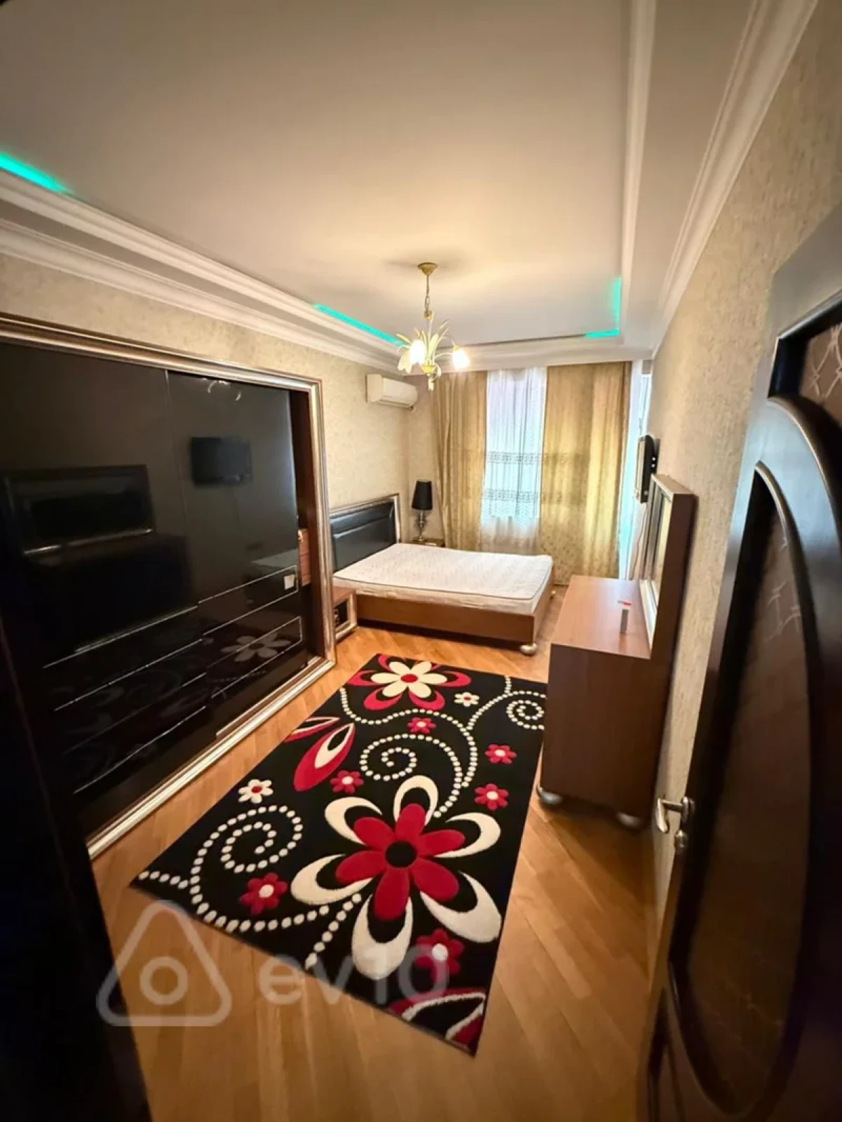 Kirayə verilir 3 otaqlı yeni tikili 100 m²