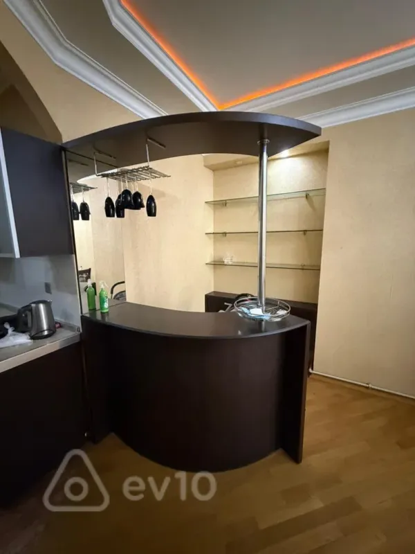 Kirayə verilir 3 otaqlı yeni tikili 100 m²