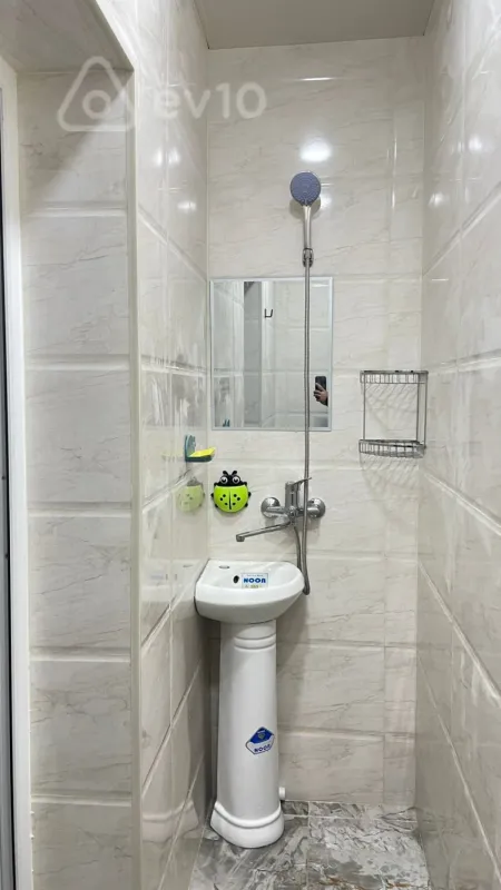 Kirayə verilir 1 otaqlı köhnə tikili 32 m²