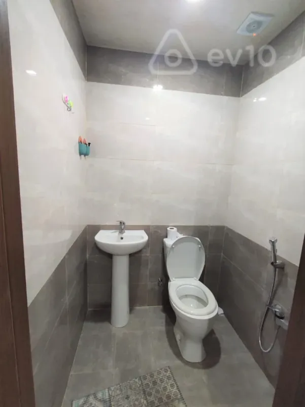 Satılır 4 otaqlı yeni tikili 120 m²