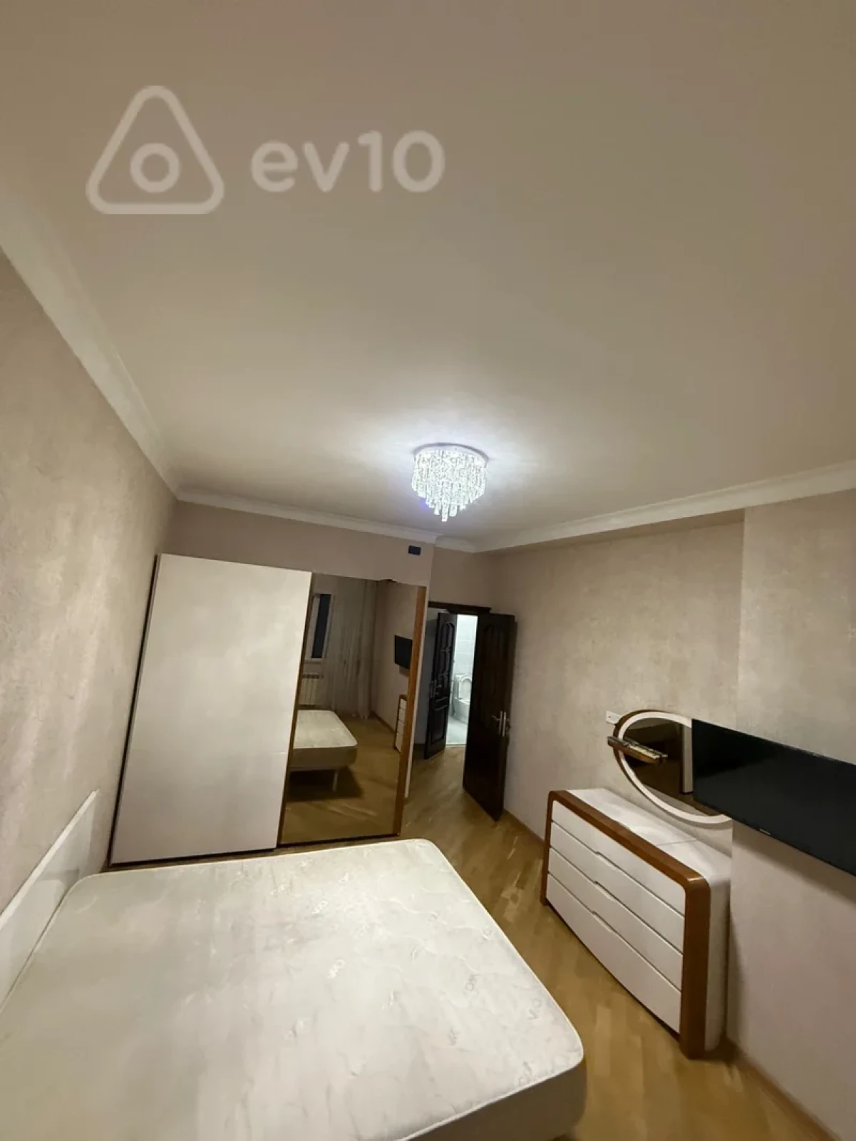 Kirayə verilir 2 otaqlı yeni tikili 97 m²
