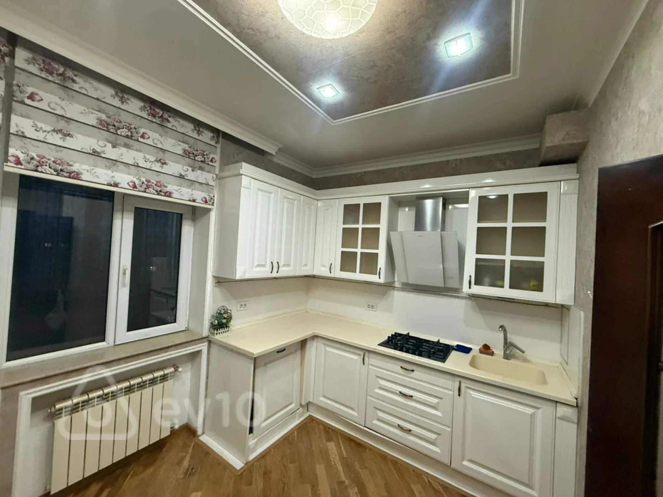 Kirayə verilir 2 otaqlı yeni tikili 97 m²