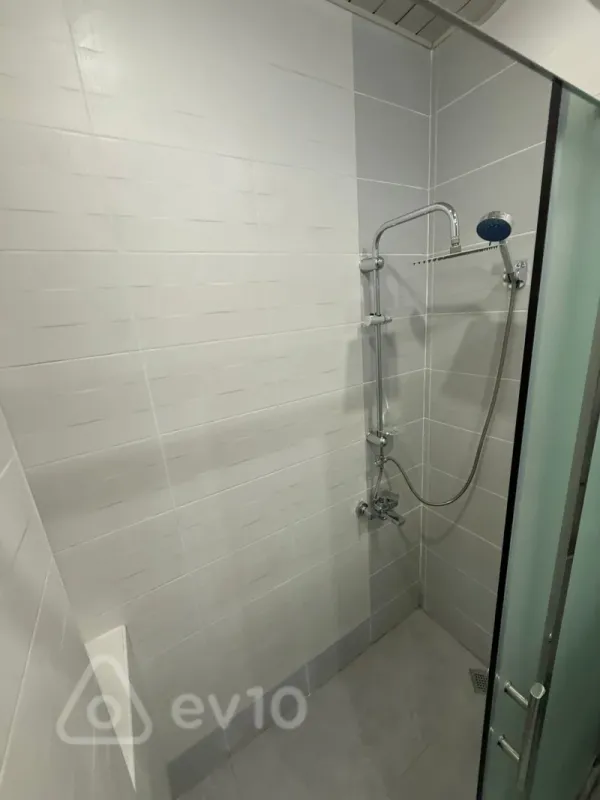 Kirayə verilir 2 otaqlı yeni tikili 97 m²