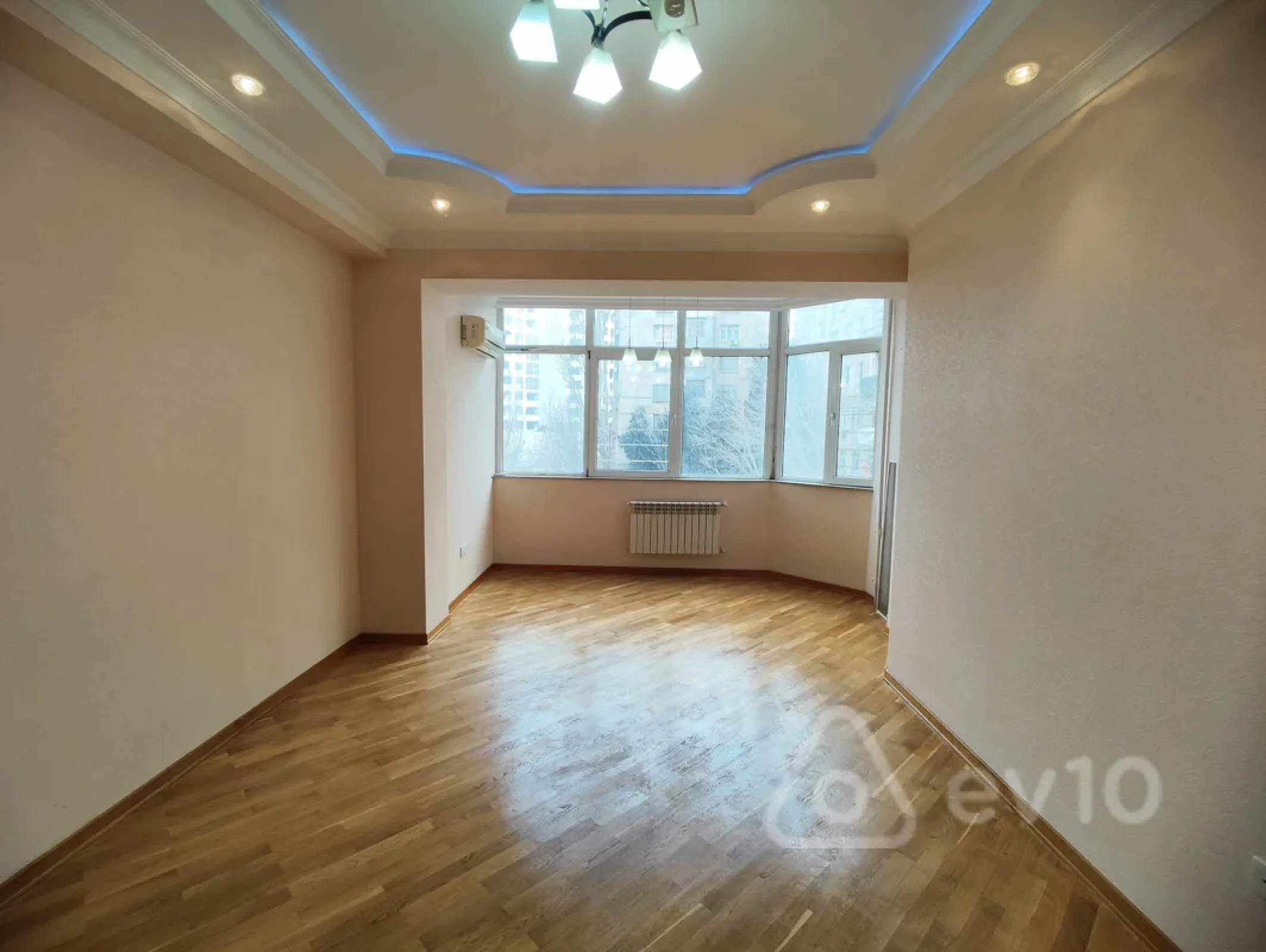 Satılır 2 otaqlı yeni tikili 64 m²