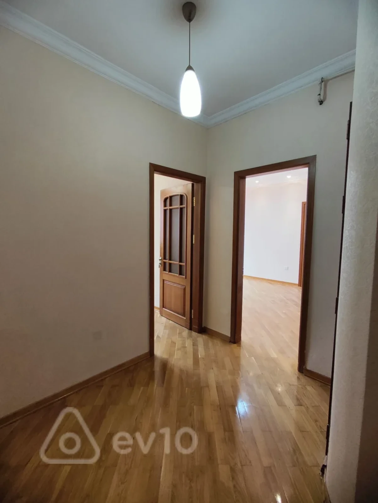 Satılır 2 otaqlı yeni tikili 64 m²