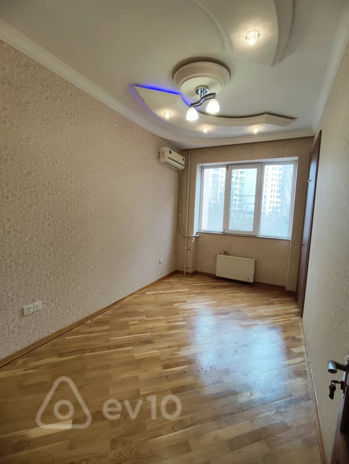 Satılır 2 otaqlı yeni tikili 64 m²