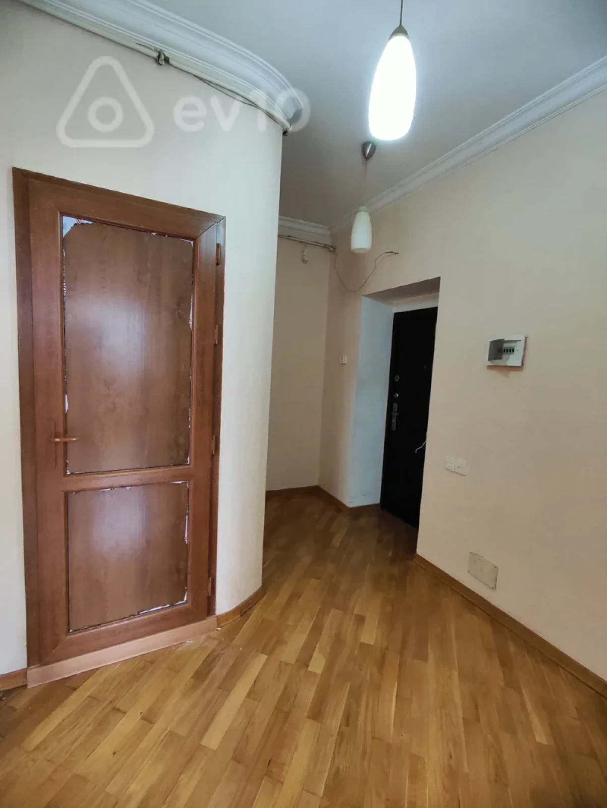 Satılır 2 otaqlı yeni tikili 64 m²