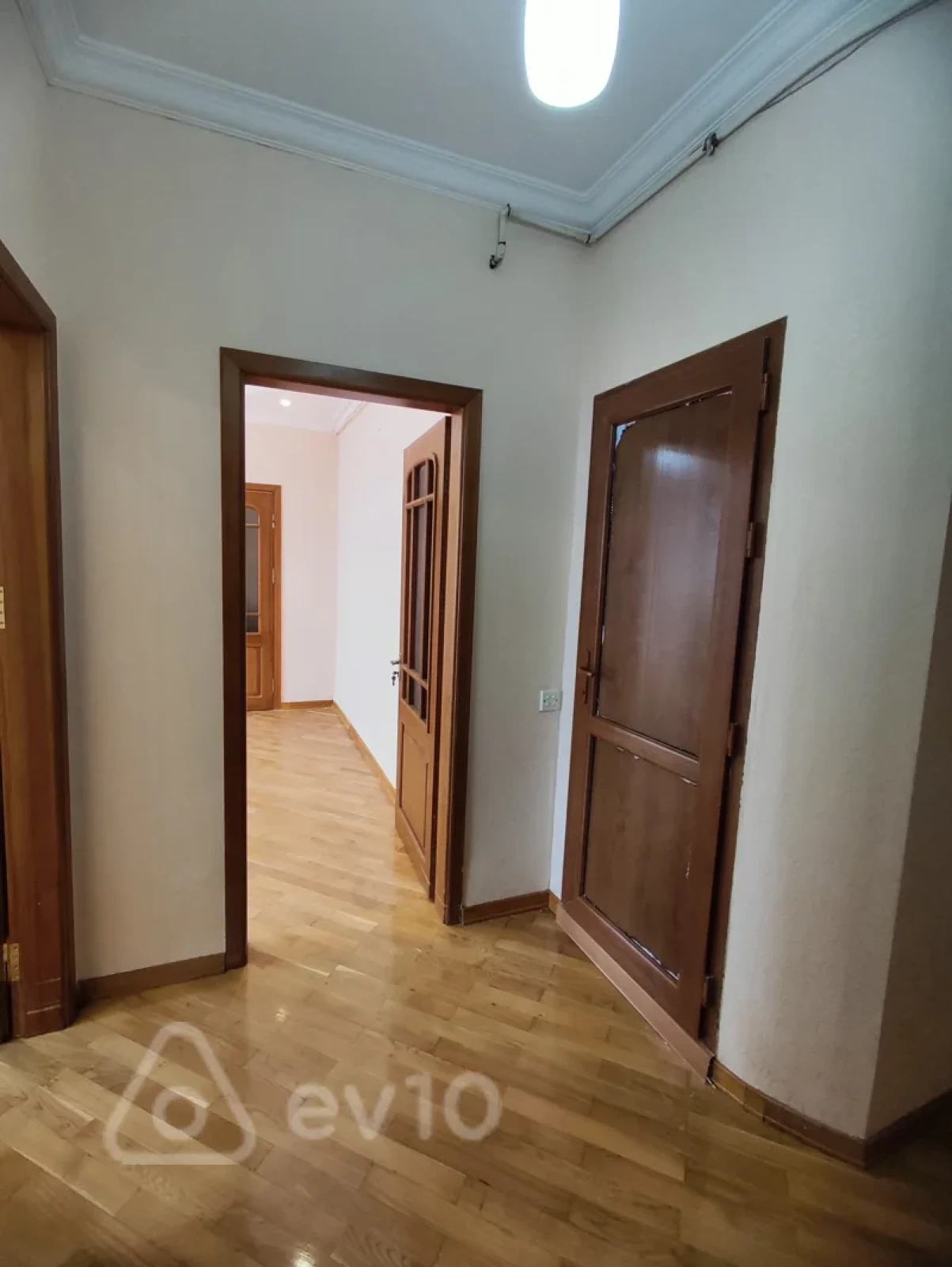 Satılır 2 otaqlı yeni tikili 64 m²
