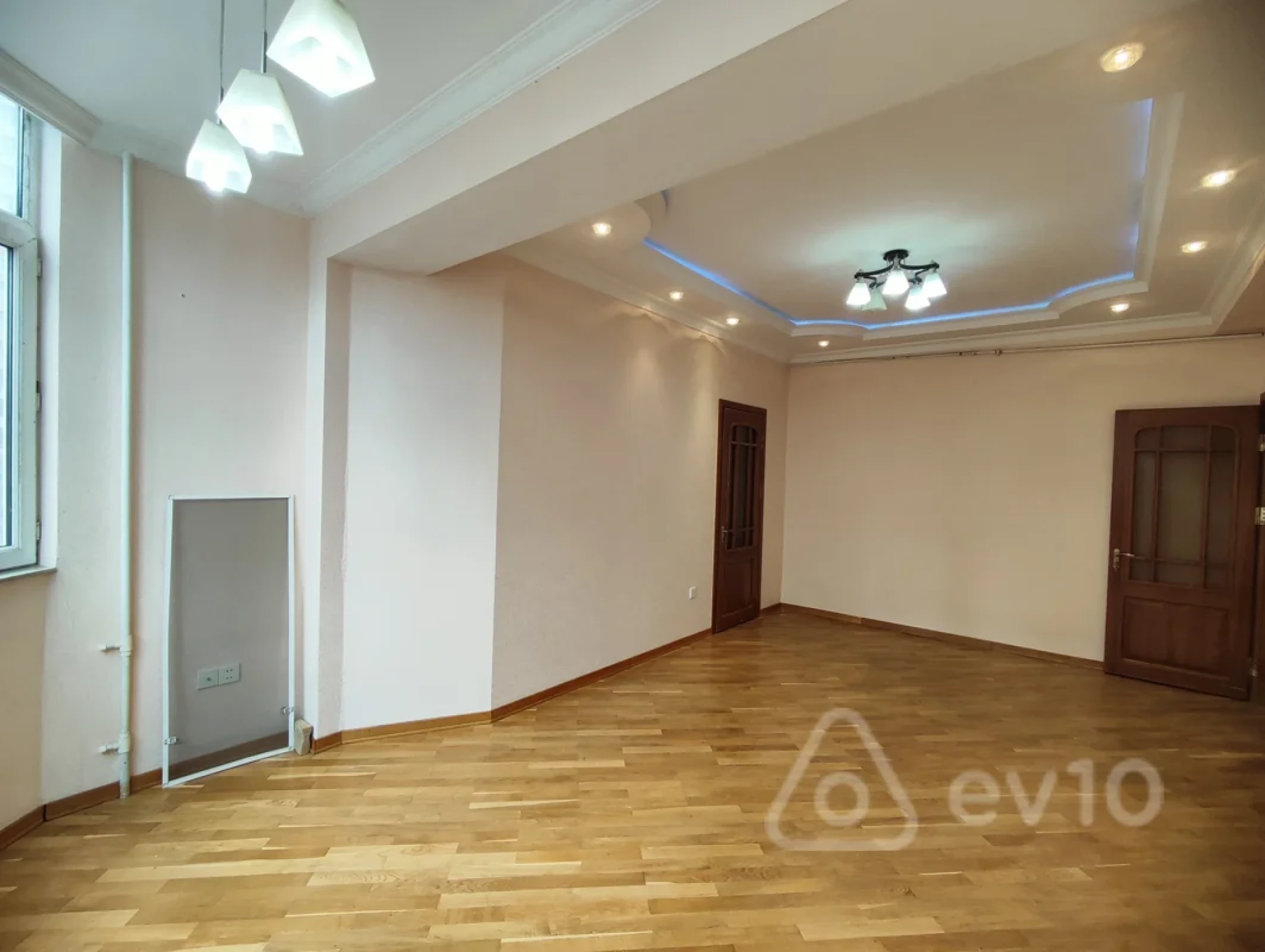 Satılır 2 otaqlı yeni tikili 64 m²