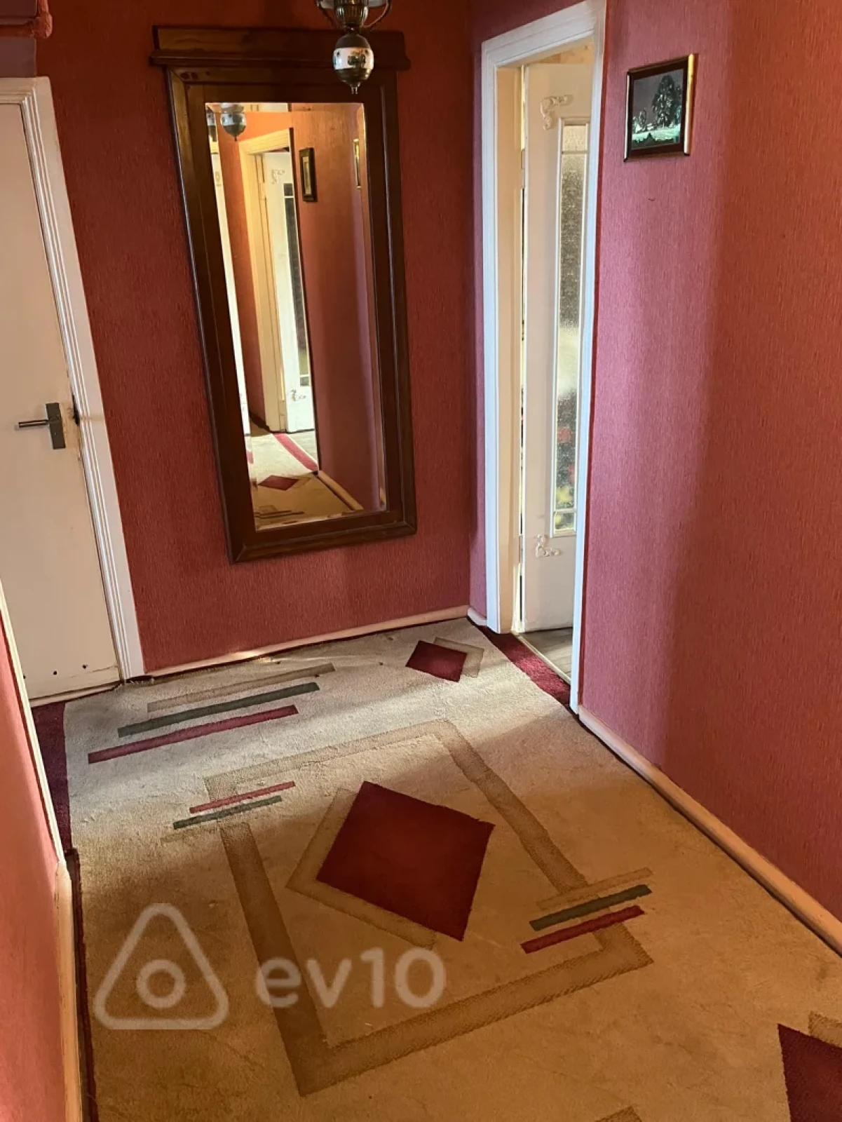 Satılır 3 otaqlı köhnə tikili 115 m²