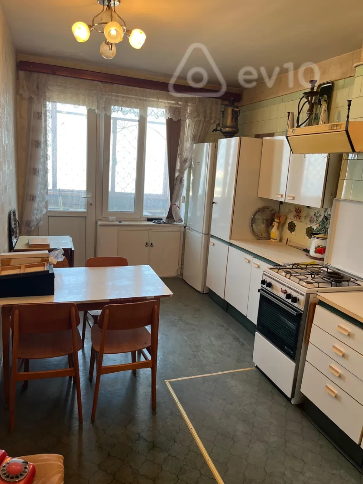 Satılır 3 otaqlı köhnə tikili 115 m²