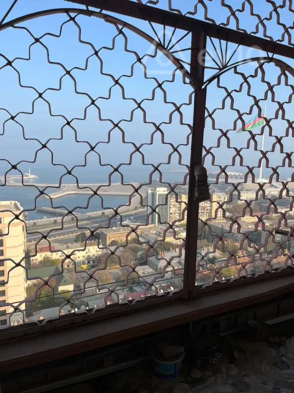 Satılır 3 otaqlı köhnə tikili 115 m²