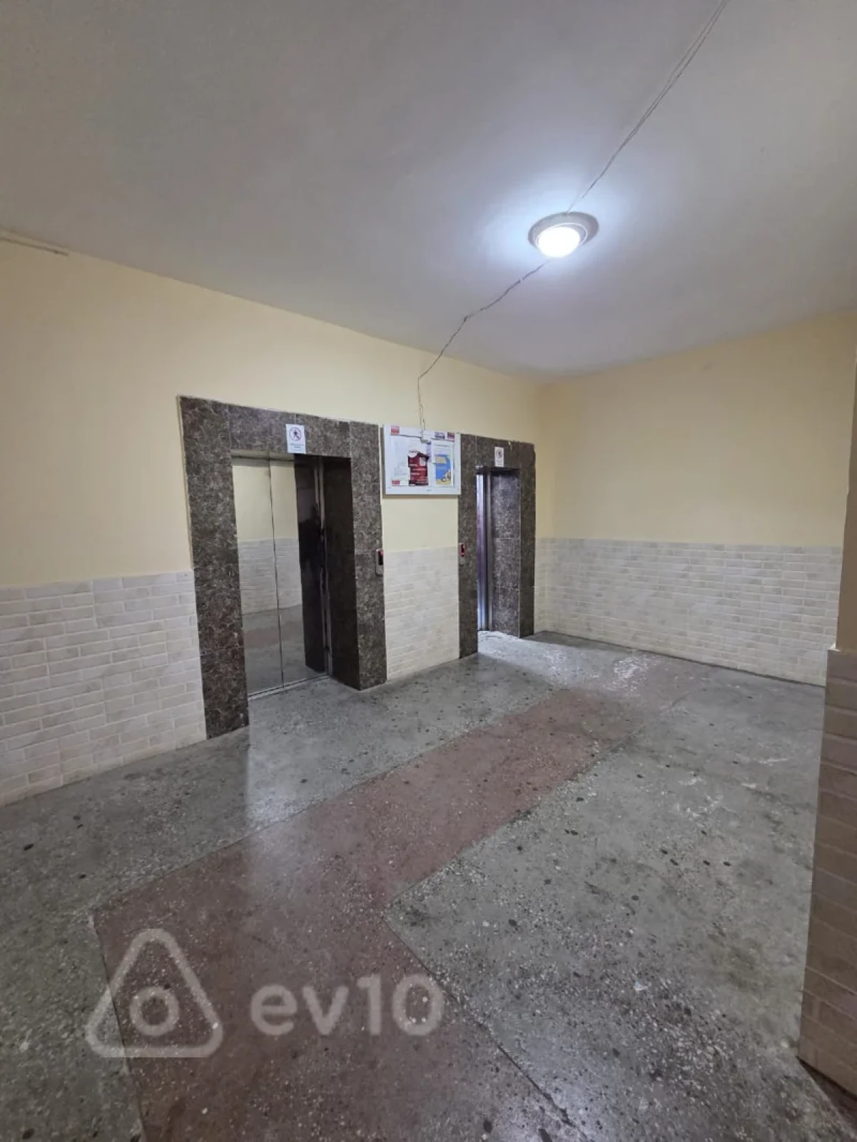 Satılır 2 otaqlı yeni tikili 90 m²