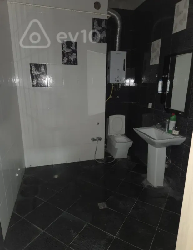 Satılır 2 otaqlı yeni tikili 90 m²