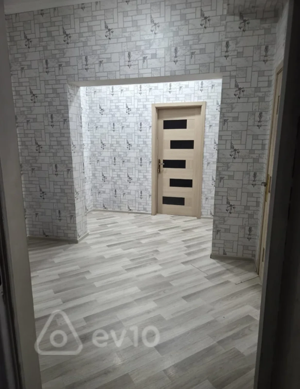 Satılır 2 otaqlı yeni tikili 90 m²