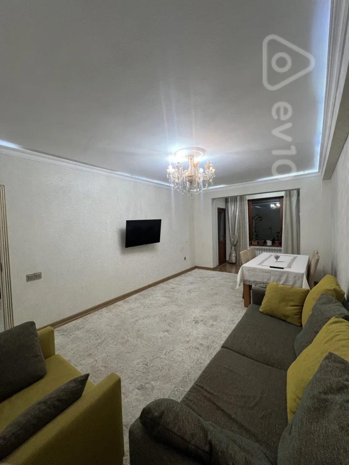 Kirayə verilir 3 otaqlı yeni tikili 85 m²