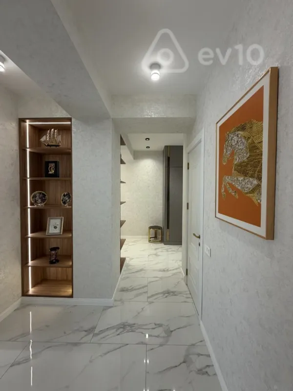Satılır 3 otaqlı yeni tikili 85 m²