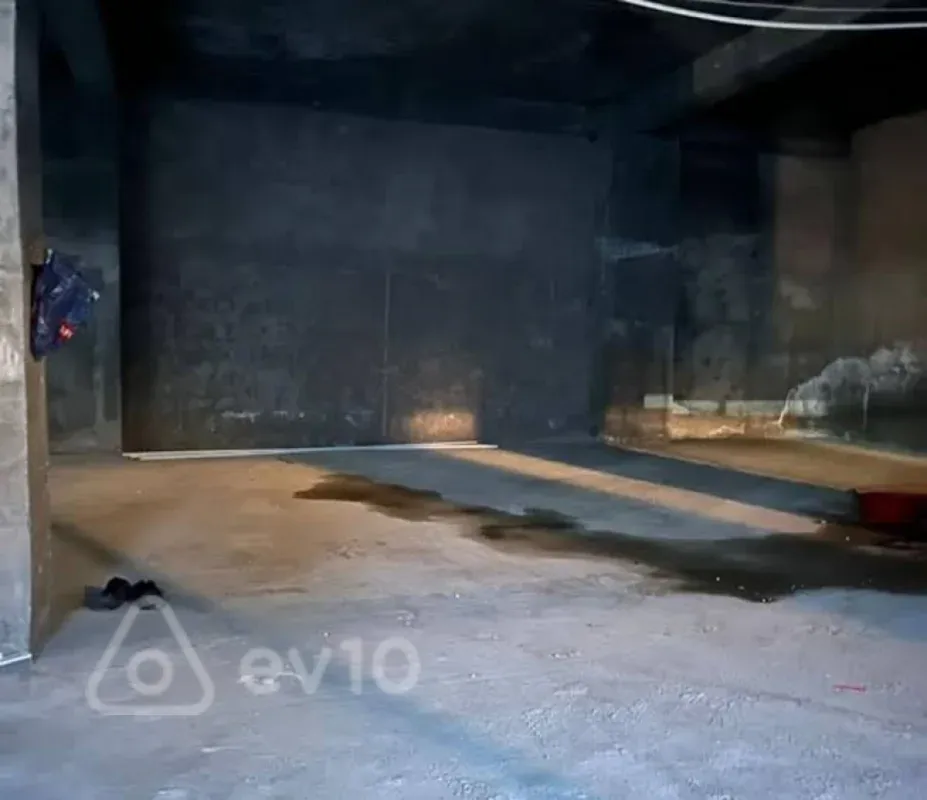 Satılır mənzil 104 m²