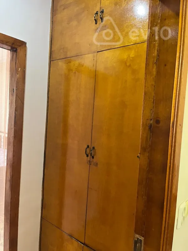 Kirayə verilir 2 otaqlı köhnə tikili 85 m²