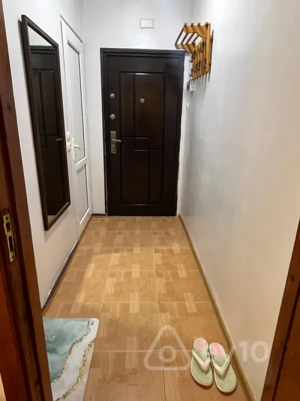 Kirayə verilir 2 otaqlı köhnə tikili 85 m²