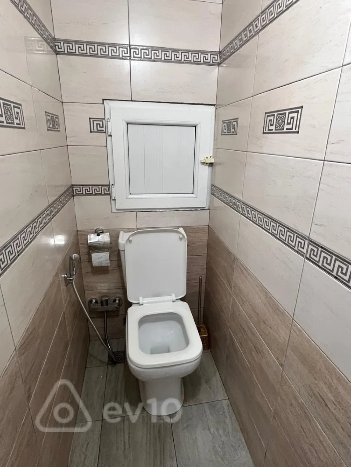 Kirayə verilir 2 otaqlı köhnə tikili 85 m²