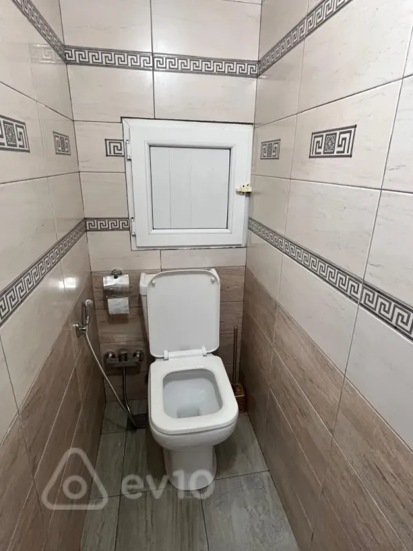 Kirayə verilir 2 otaqlı köhnə tikili 85 m²