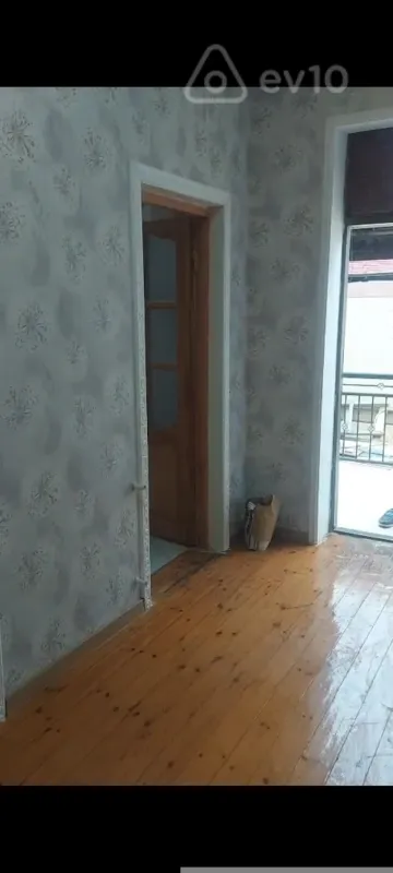 Satılır 3 otaqlı yeni tikili 100 m²