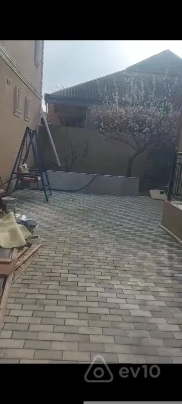 Satılır 3 otaqlı yeni tikili 100 m²