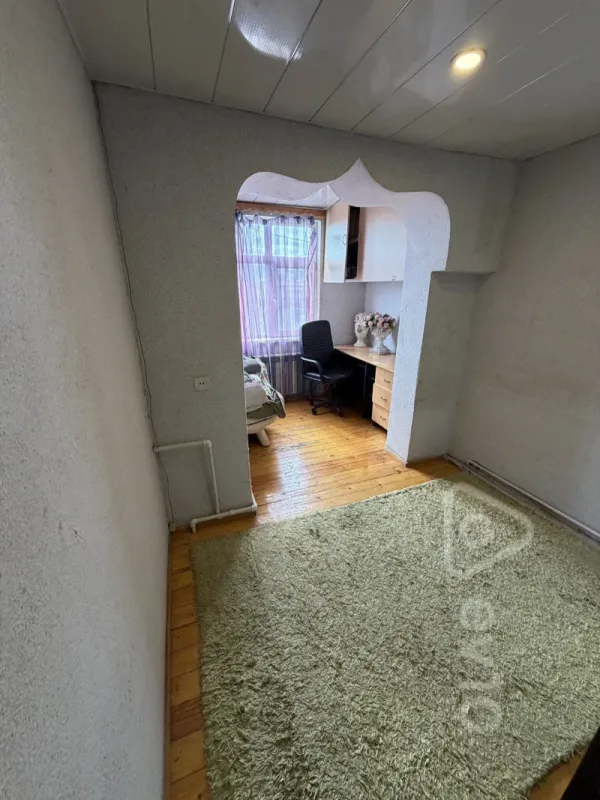 Satılır 3 otaqlı köhnə tikili 41 m²