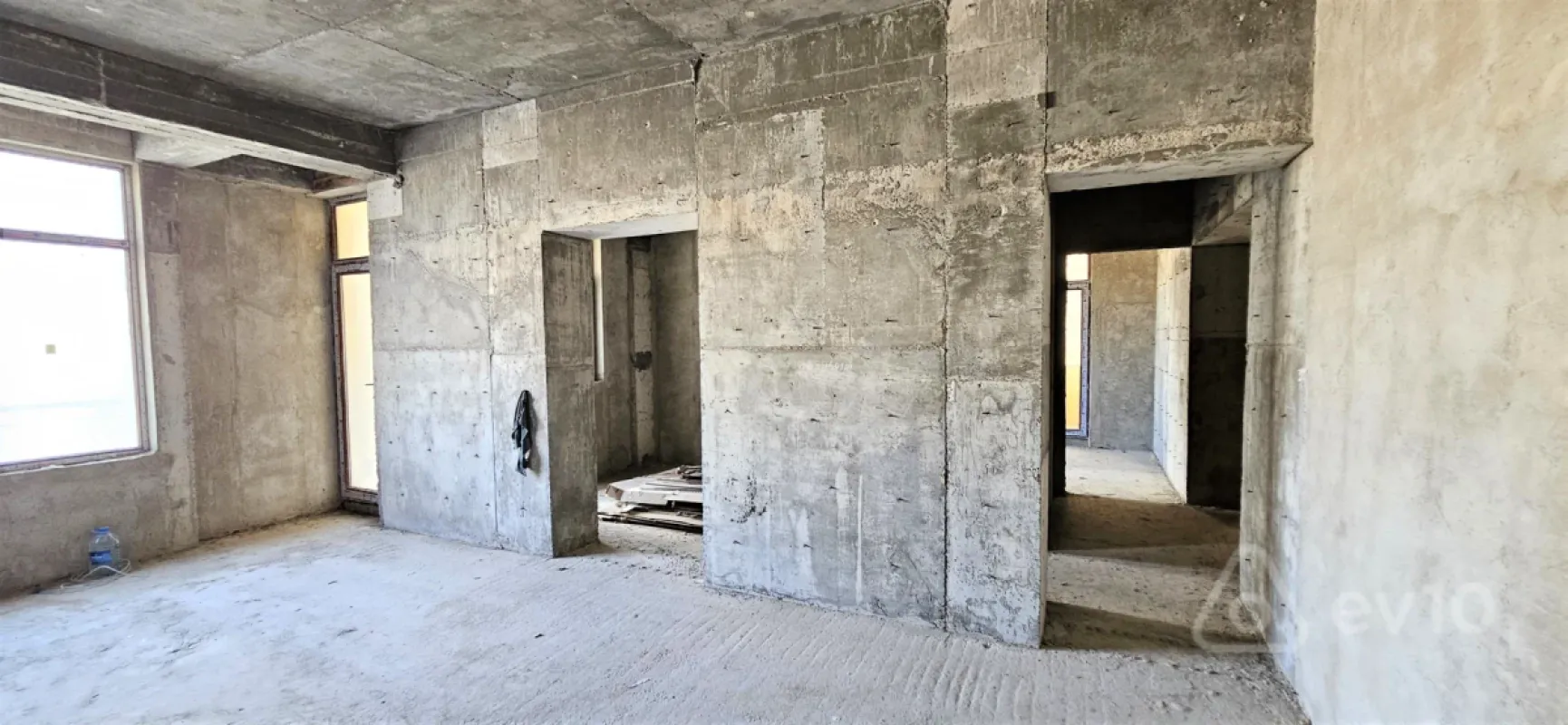 Satılır 3 otaqlı yeni tikili 153.8 m²