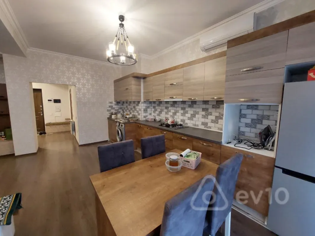 Kirayə verilir 2 otaqlı yeni tikili 68 m²