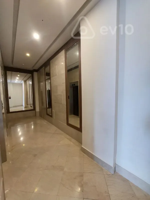 Kirayə verilir 2 otaqlı yeni tikili 68 m²
