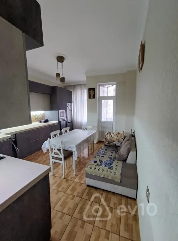 Satılır 2 otaqlı yeni tikili 90 m²