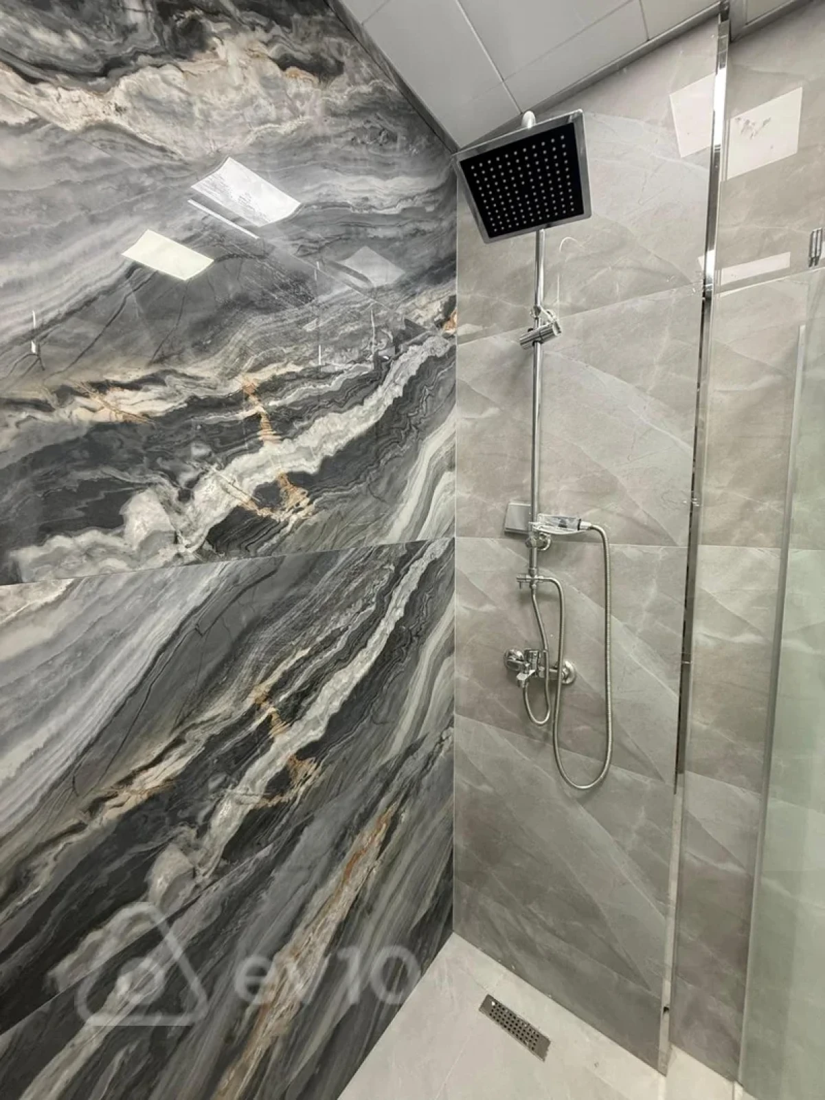 Kirayə verilir 2 otaqlı yeni tikili 50 m²