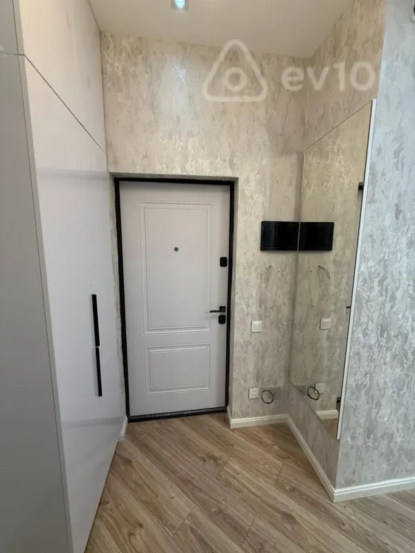 Kirayə verilir 2 otaqlı yeni tikili 50 m²