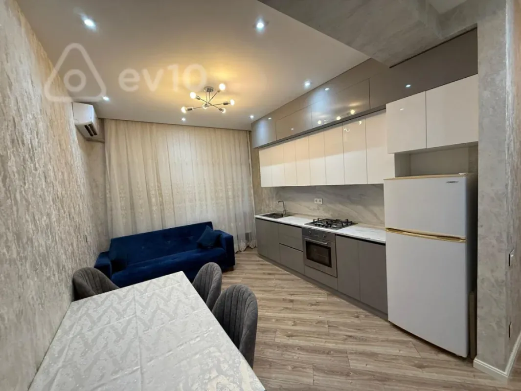 Kirayə verilir 2 otaqlı yeni tikili 50 m²