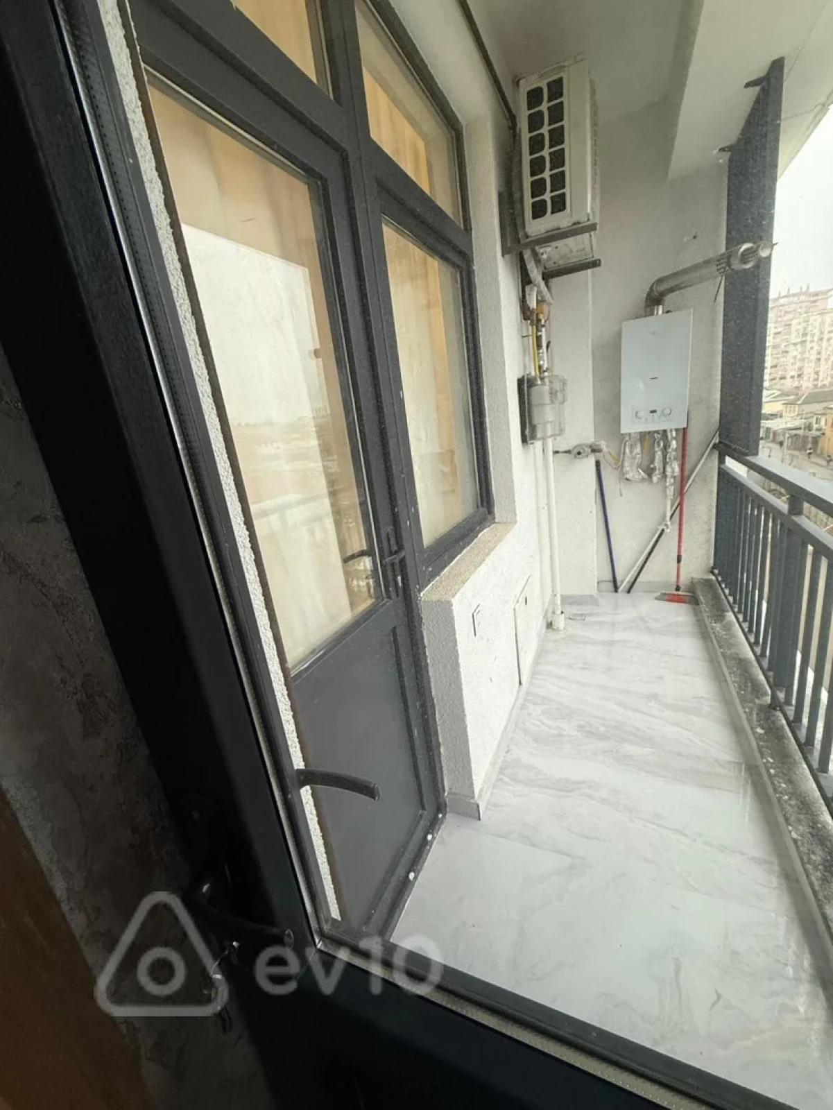 Kirayə verilir 2 otaqlı yeni tikili 50 m²