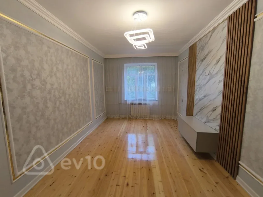 Kirayə verilir 2 otaqlı yeni tikili 65 m²