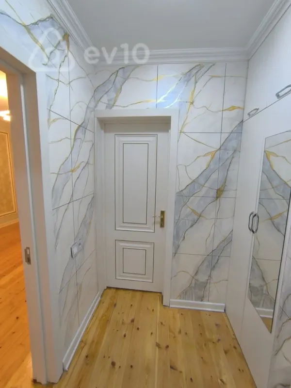 Kirayə verilir 2 otaqlı yeni tikili 65 m²