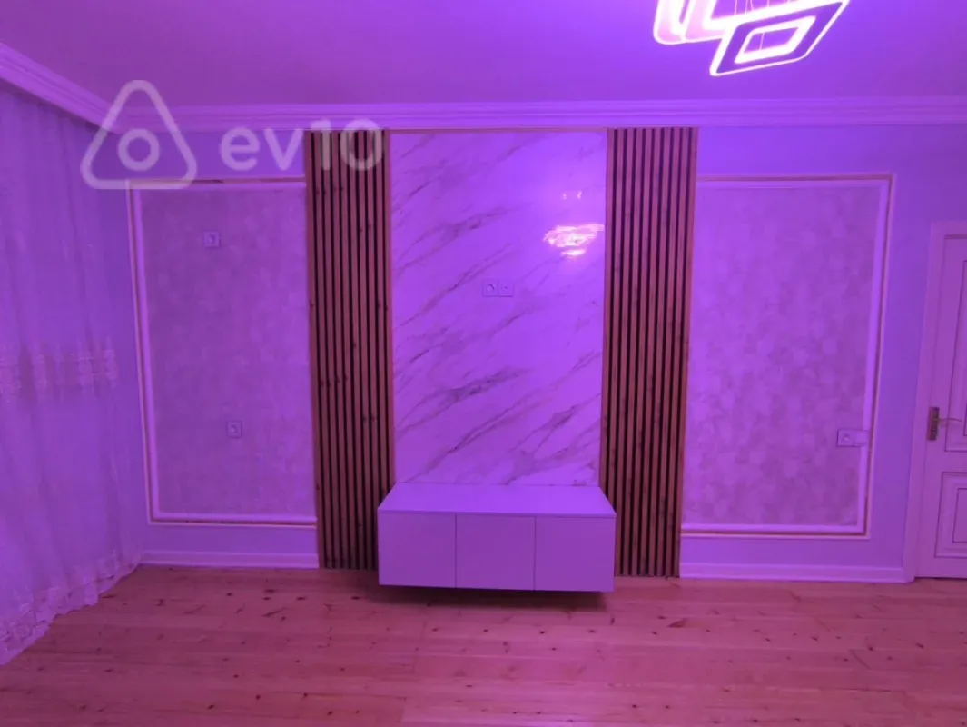 Kirayə verilir 2 otaqlı yeni tikili 65 m²