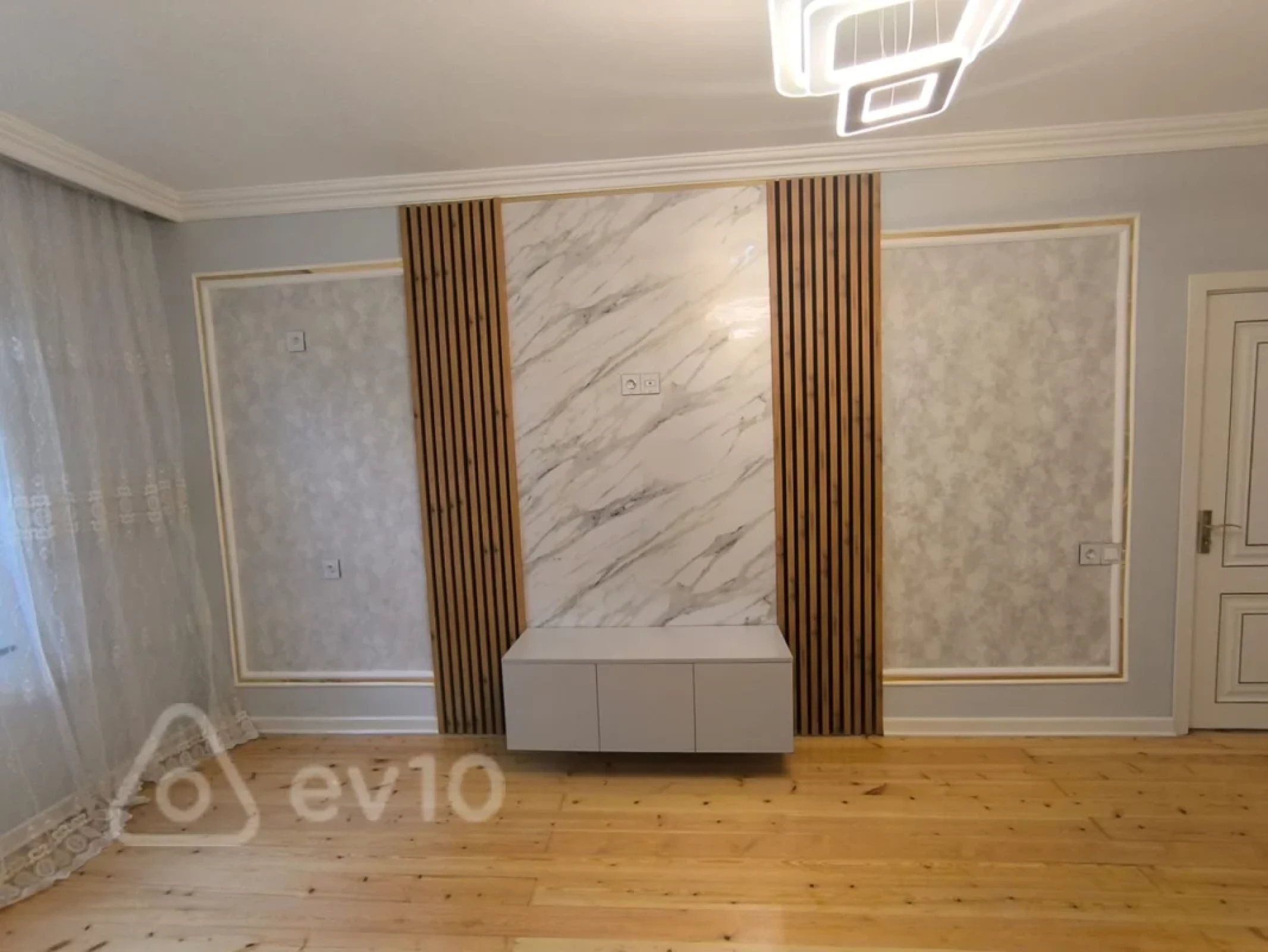 Kirayə verilir 2 otaqlı yeni tikili 65 m²