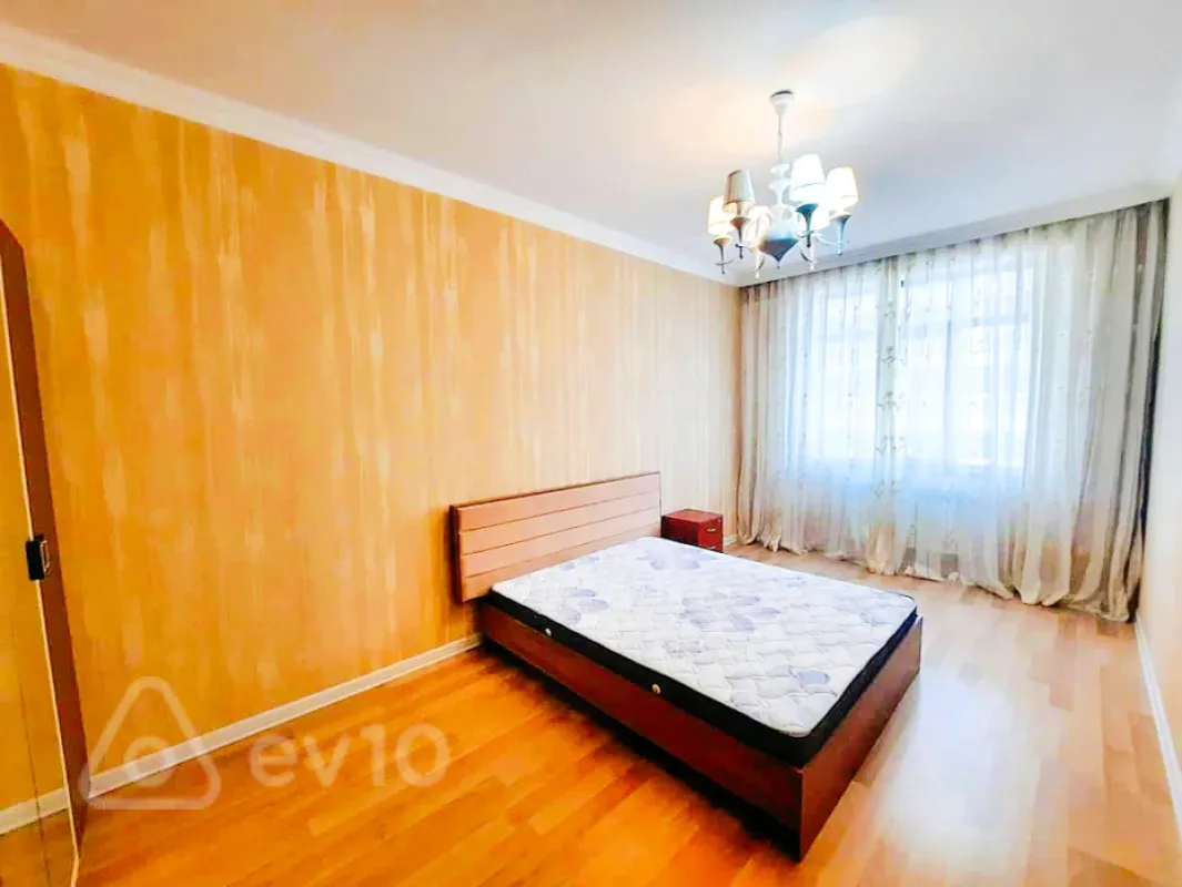 Kirayə verilir 2 otaqlı yeni tikili 82 m²