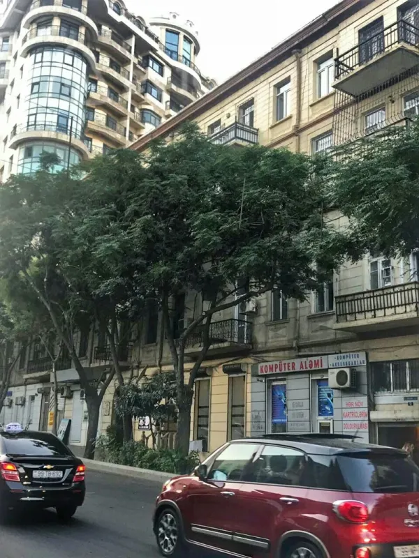 Satılır 3 otaqlı köhnə tikili 86 m²