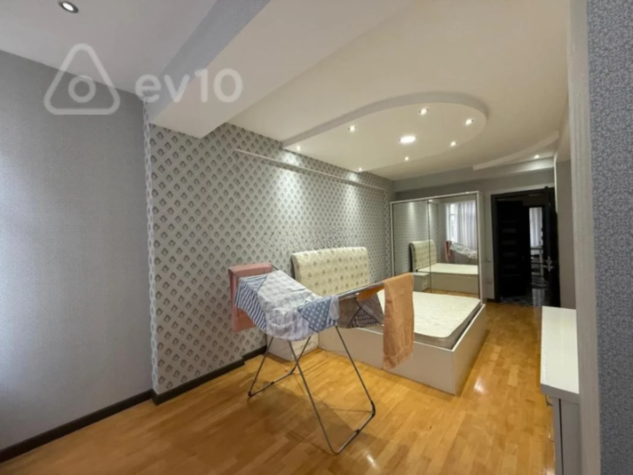 Satılır 3 otaqlı yeni tikili 136 m²