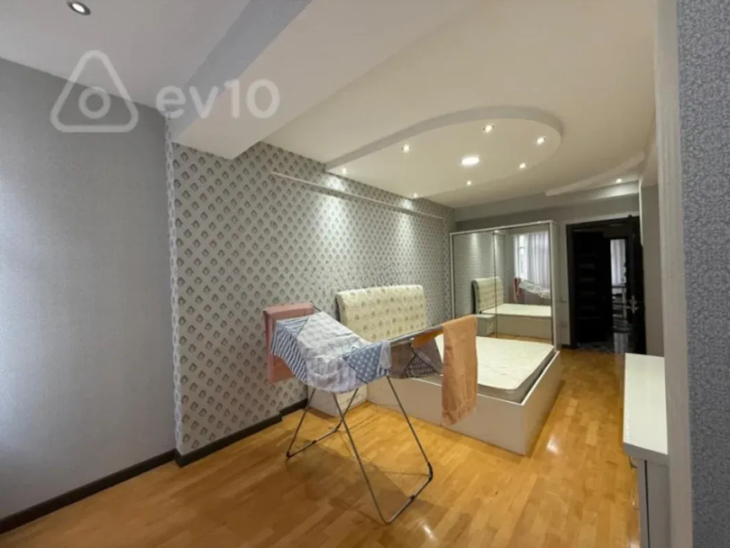 Satılır 3 otaqlı yeni tikili 136 m²