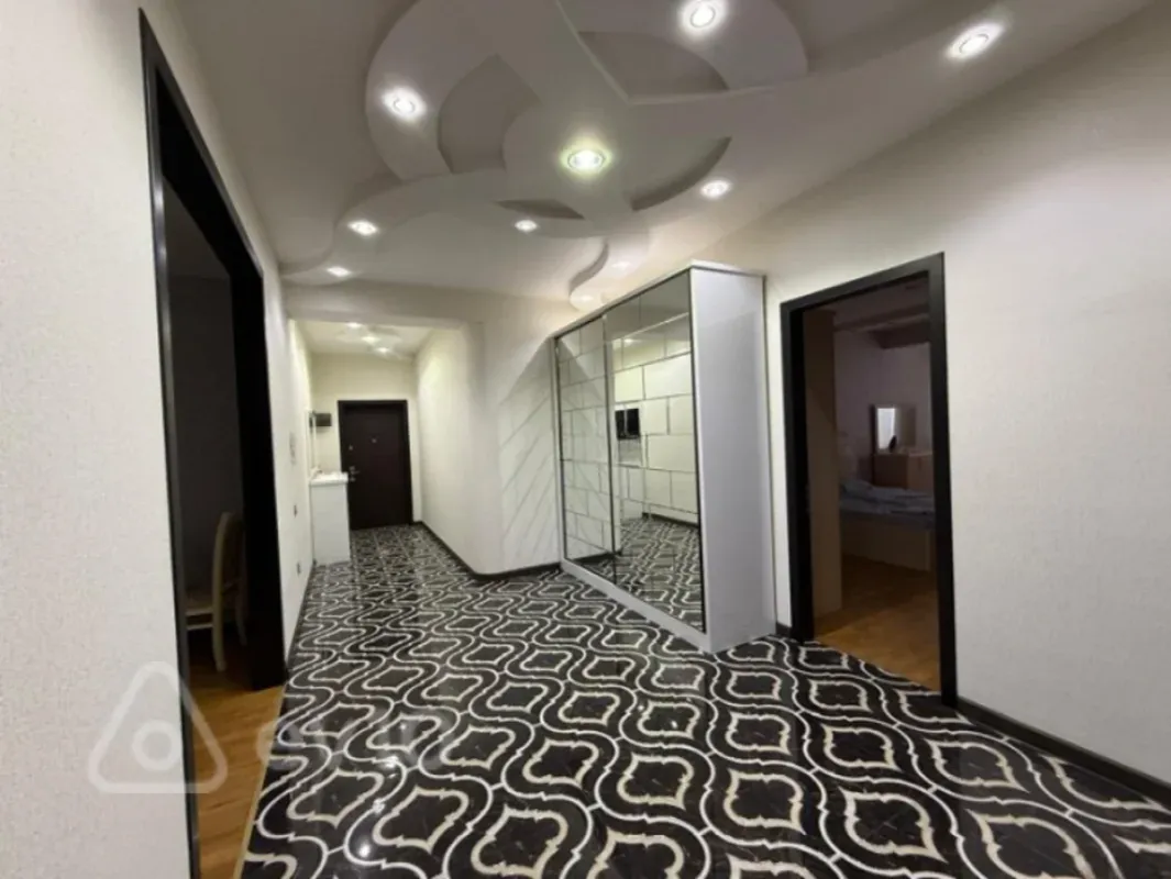 Satılır 3 otaqlı yeni tikili 136 m²