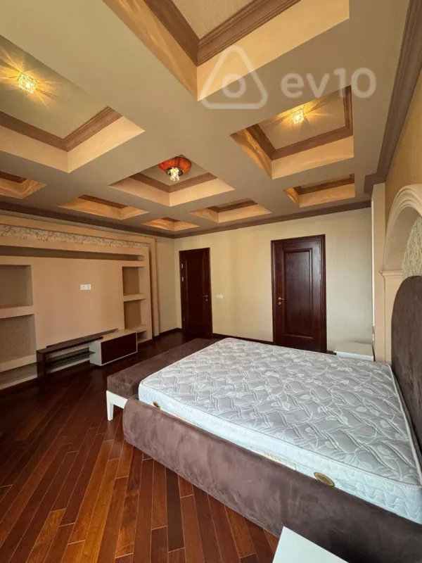 Kirayə verilir 3 otaqlı yeni tikili 120 m²