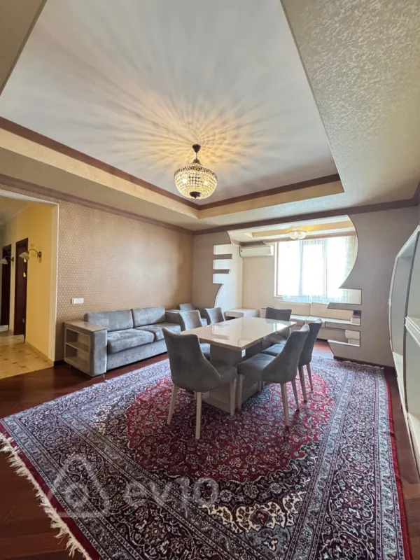 Kirayə verilir 3 otaqlı yeni tikili 120 m²